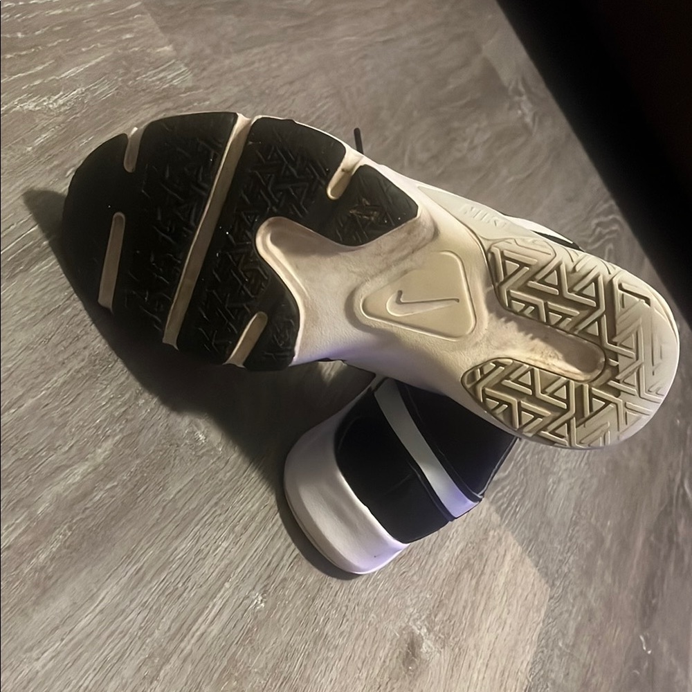 Nike Men's Black Running Shoes - Picture 9 of 10